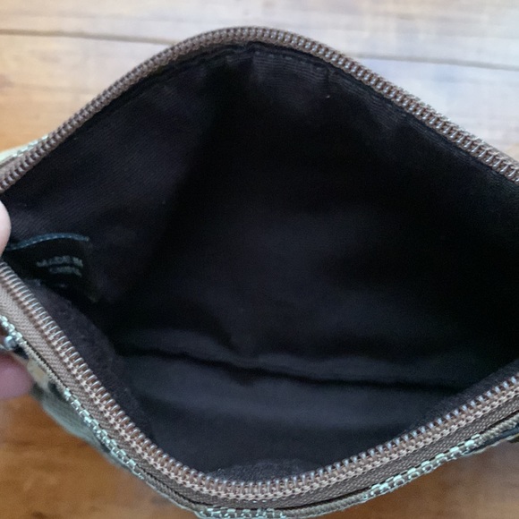 🍇Vintage Coach wristlet in signature tan. - Picture 7 of 7